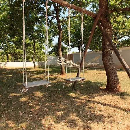 Cozy With Private Pool Near Pula Juršići